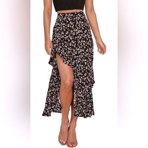 Black skirt with pink flowers size XL!